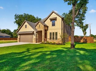 213 S Atwood St, Boyd, TX 76023