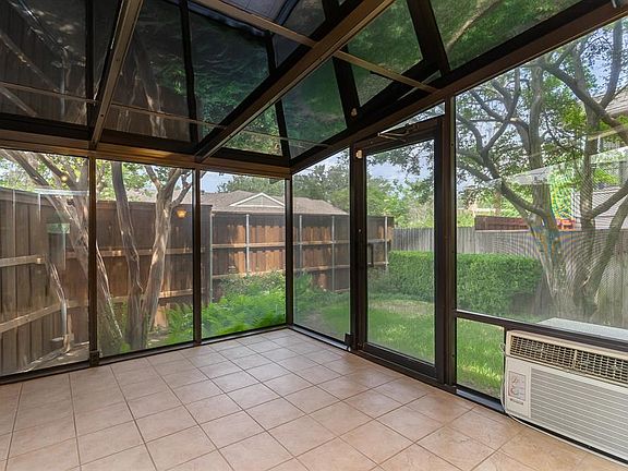 4th image of 10525 Berry Knoll Dr