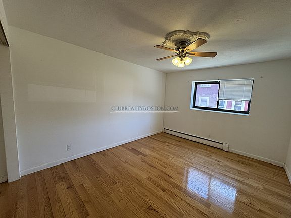 3rd image of 530 Washington St APT 11
