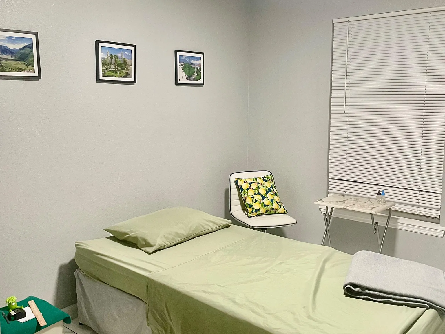 3 bed, 1.0 bath, 880 sqft, $957 — Photo 2
