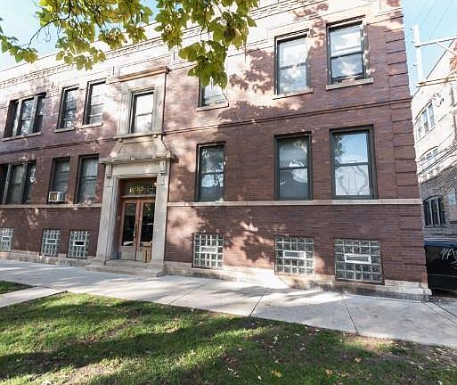 2nd image of 1314 W Waveland Ave #1014