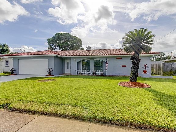 3rd image of 1885 Balboa Ln