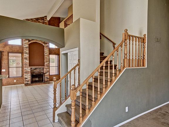 2nd image of 10746 W Laurelwood Ln