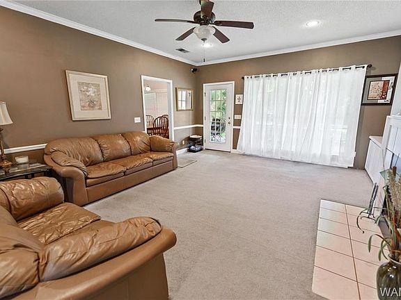 4th image of 2625 Englewood Dr