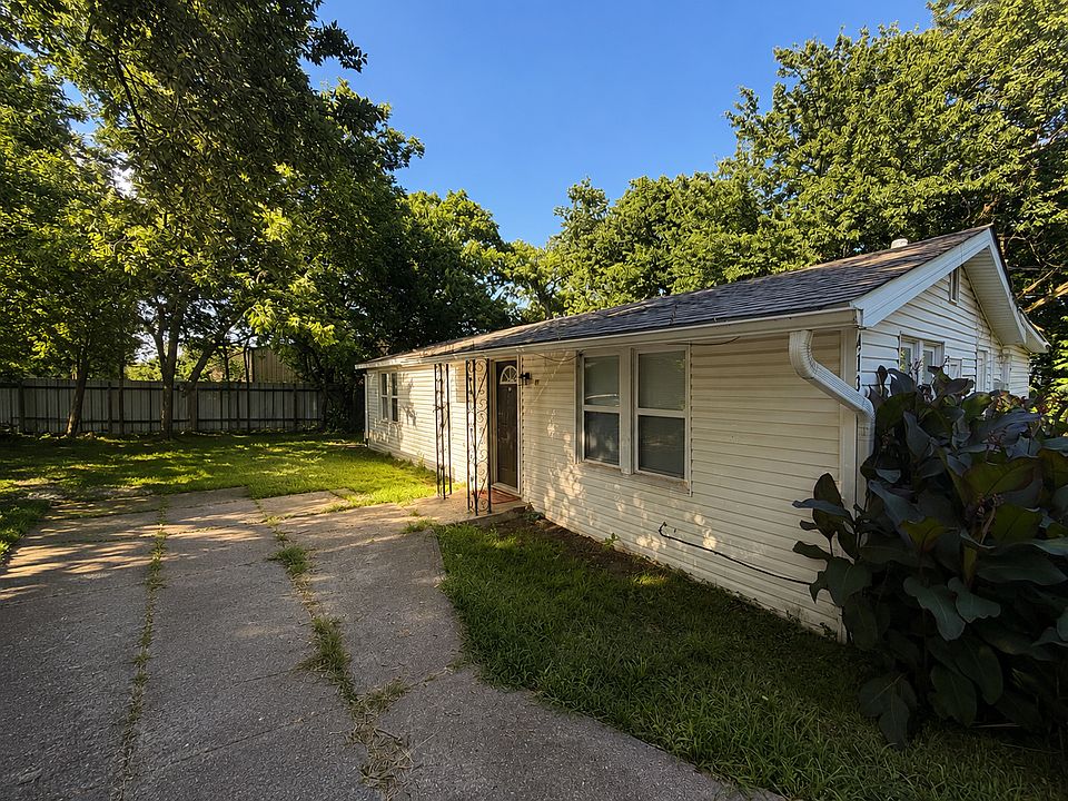 1st image of 413 E Fern Ave