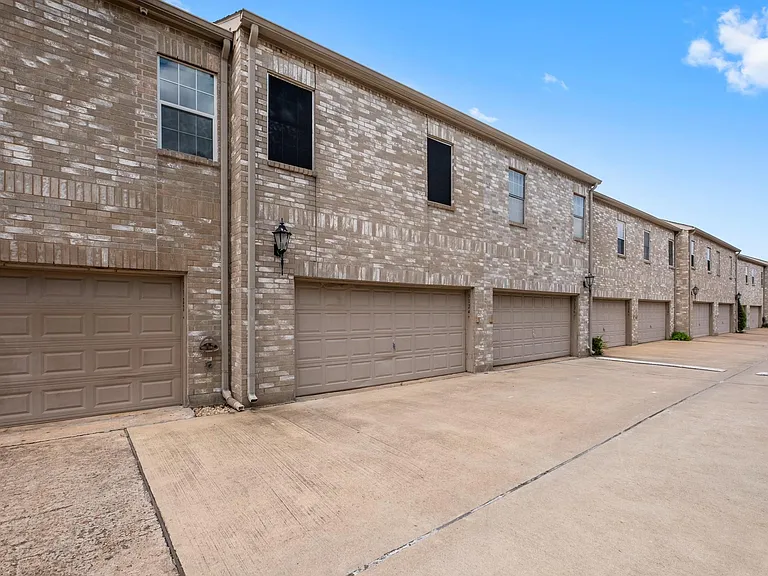 3124 Holly Hall St #3124 — Photo 22