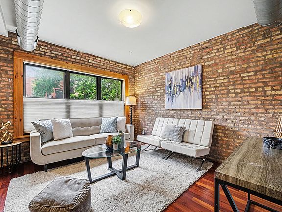 5th image of 1249 W Roscoe St #1