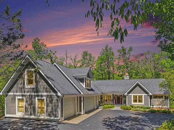 5654 Cherry Ct, Petoskey, MI 49770