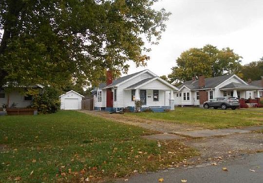 2nd image of 2105 Lowell St