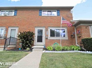 25736 Salem St, Roseville, MI 48066