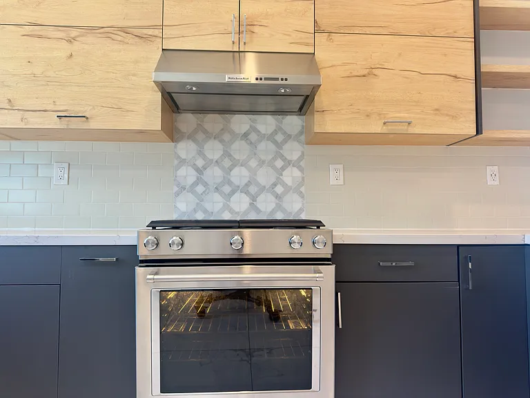 914 Everett Ave — Photo 94