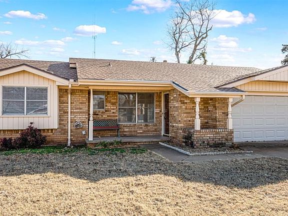 2nd image of 211 Sunny Ln