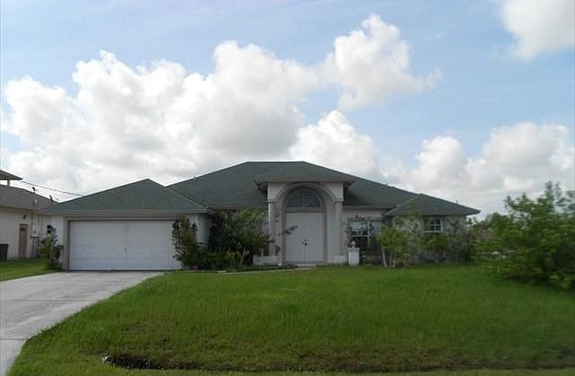 Home For Sale In Port saint lucie