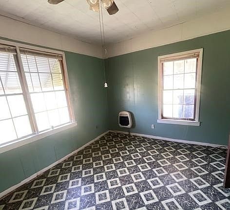 3rd image of 3209 Elmore Rd