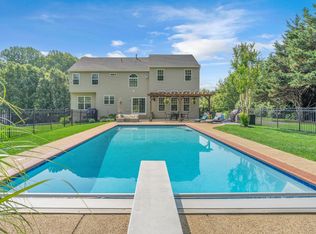 1725 Mayfair Ct, Huntingtown, MD 20639