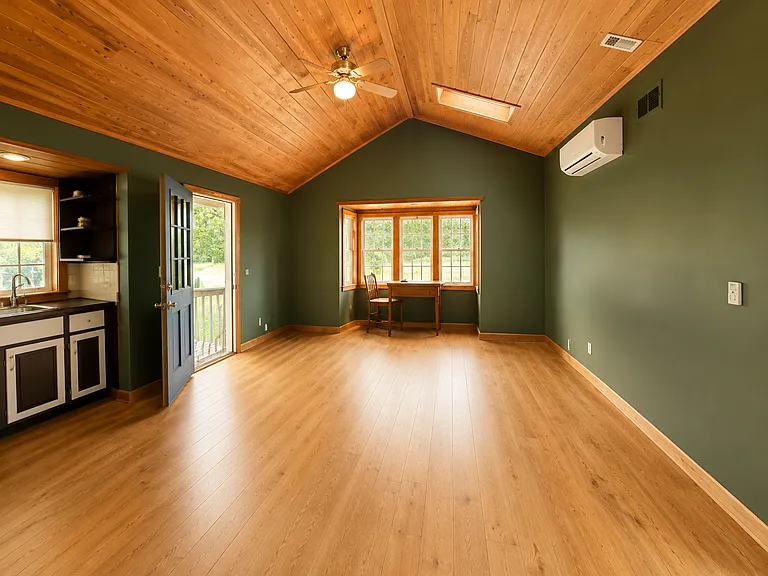 1386 Pine Rd — Photo 2