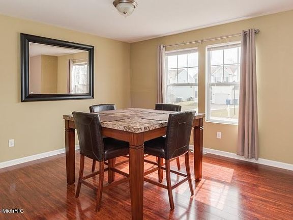 5th image of 1218 Odell Farm Ln