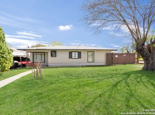 102 Oriole Ln, San Antonio, TX 78228