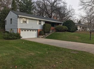 5320 W 60th St, Edina, MN 55436