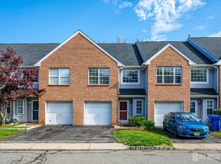268 Shady Oak Ct, Piscataway, NJ 08854