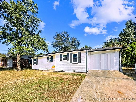 2nd image of 309 Dogwood Dr