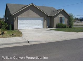 745 SW Cedar Hill Ln, Madras, OR 97741