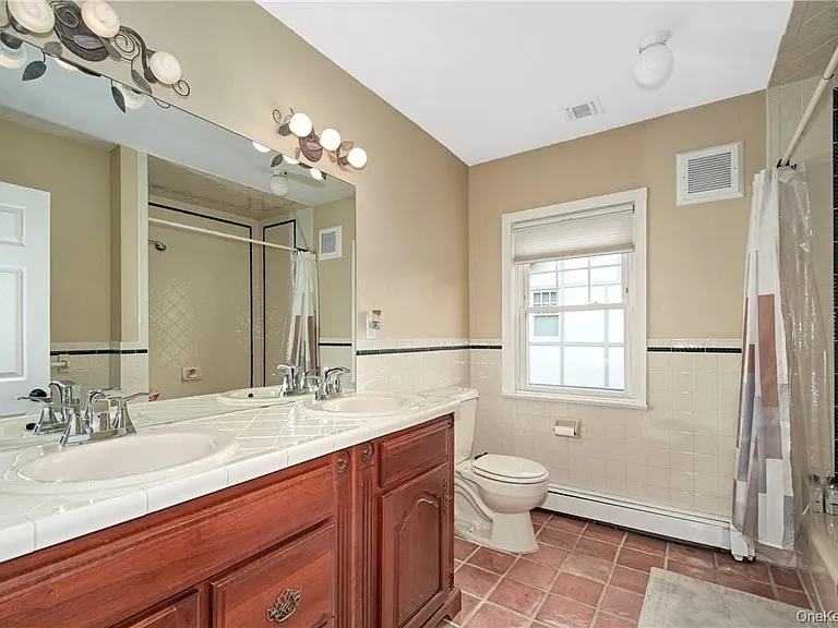 18 Elmwood Ave — Photo 19
