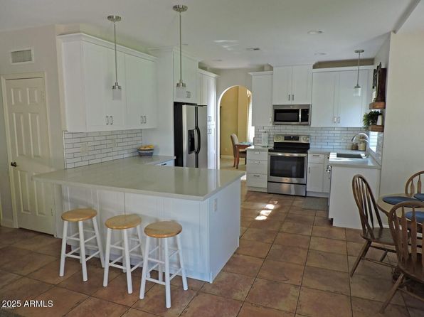 1010 N Osprey Ct, Gilbert, AZ 85234