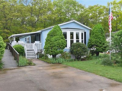 111 Holiday Ct, South Kingstown, RI, 02879