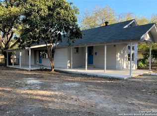 405 Legette St, Seguin, TX 78155