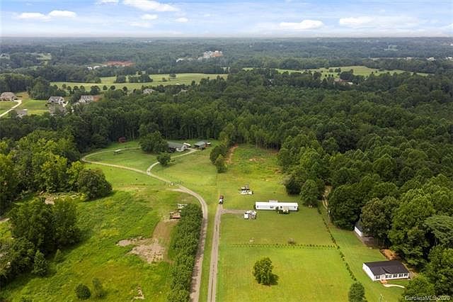 1st image of 138 Stump Hill Trl