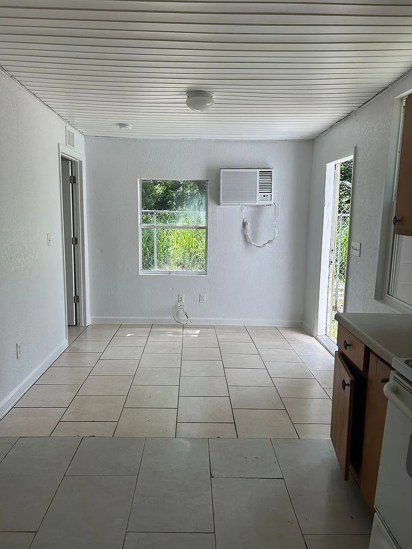 2 bedroom, 1 bath House for rent — Photo 4