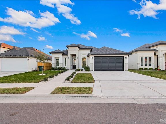 2nd image of 905 Magnolia St