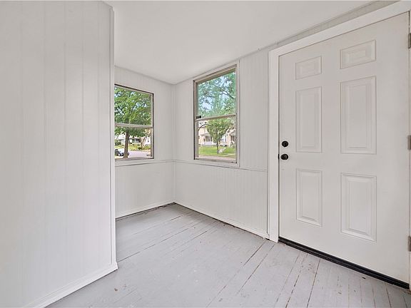 3rd image of 519 Parsells Ave