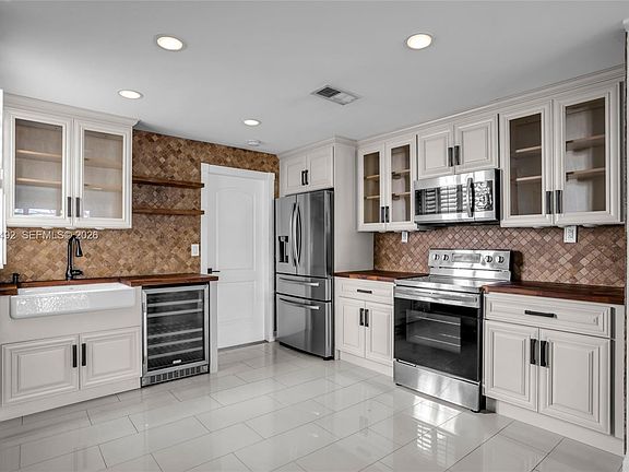 2nd image of 1231 Sorrento Dr #1231