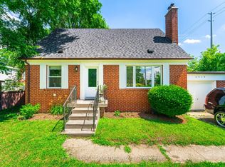 2015 Stanfield Rd, Mississauga, ON L4Y1R2