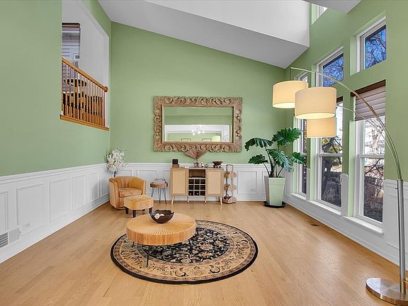 4th image of 44 Westover Rd