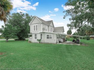 304 E Main St, Bowling Green, FL 33834