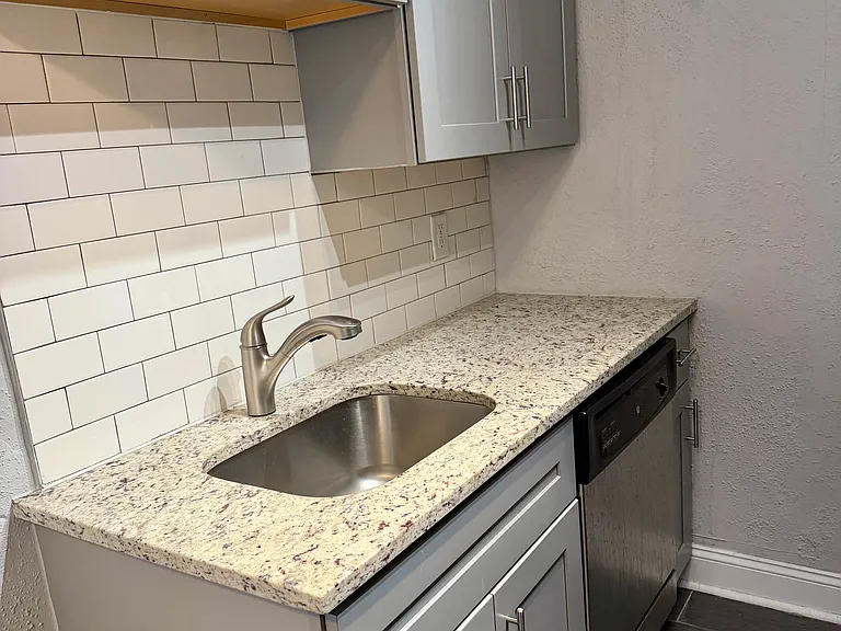7355 Lindell Blvd #200 — Photo 10