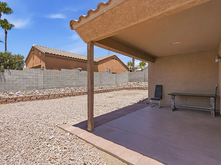 1302 E Michelle Dr — Photo 27