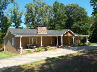 188 Lake Cammack Ct, Burlington, NC 27217