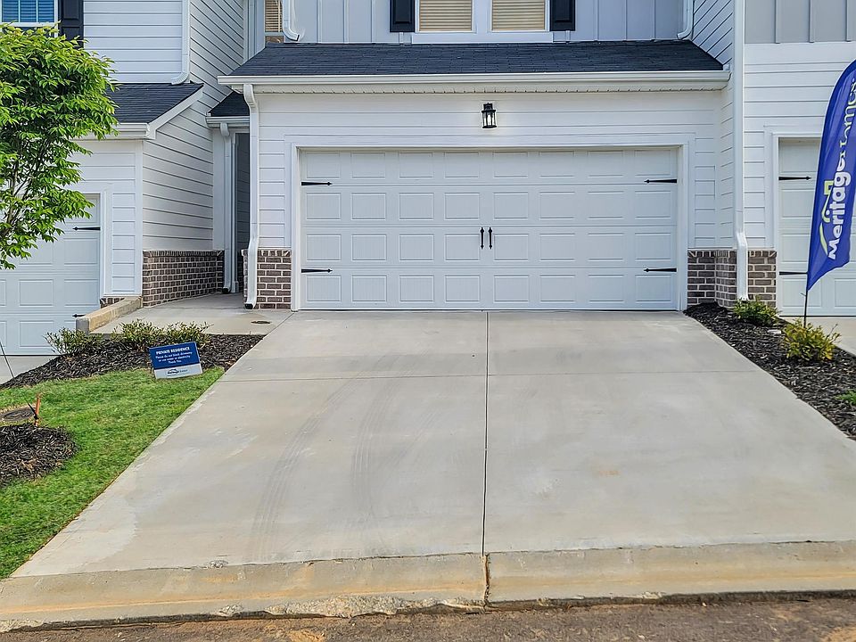 1st image of 202 Round Back Way