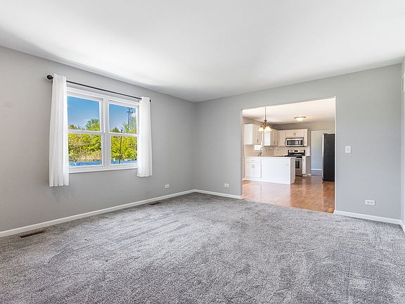 5th image of 106 Wesley Dr