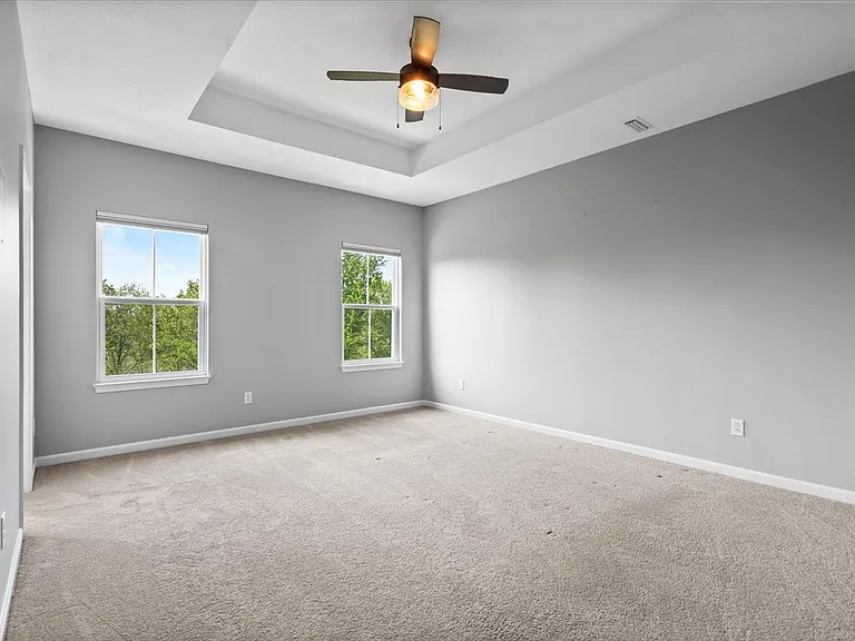 150 Curtis Ct — Photo 12
