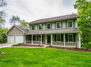 1 Oak Park Ln NE, Iowa City, IA 52240