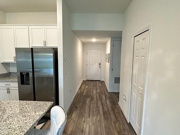 4th image of 1099 Dania Cir NE