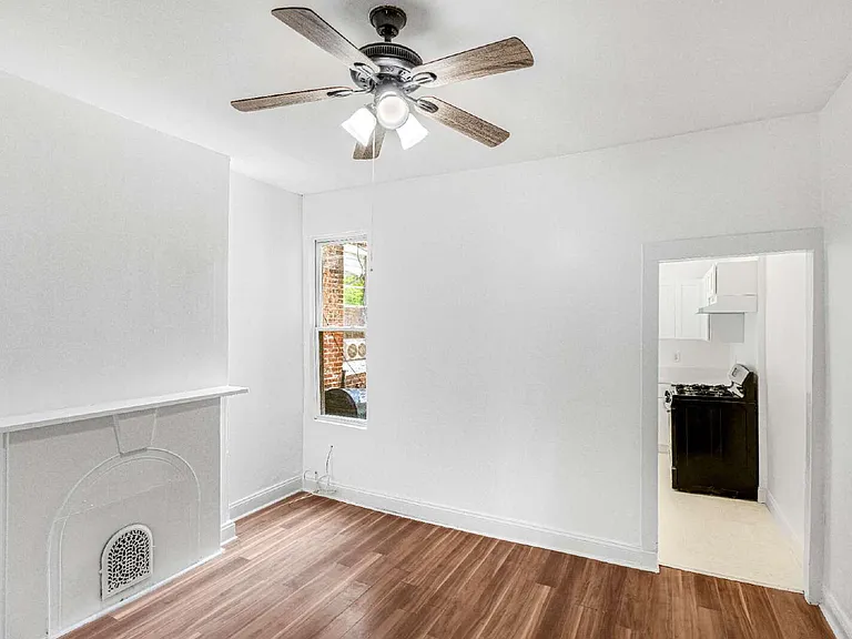 1312 Homewood Ave — Photo 3