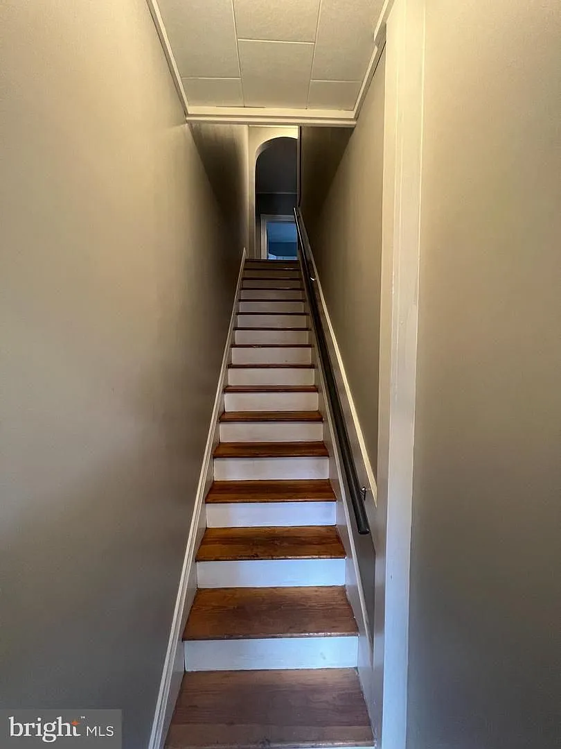 337 W Lemon — Photo 2