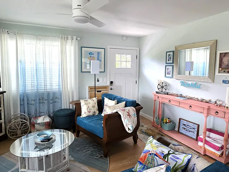 Entry & Living Area