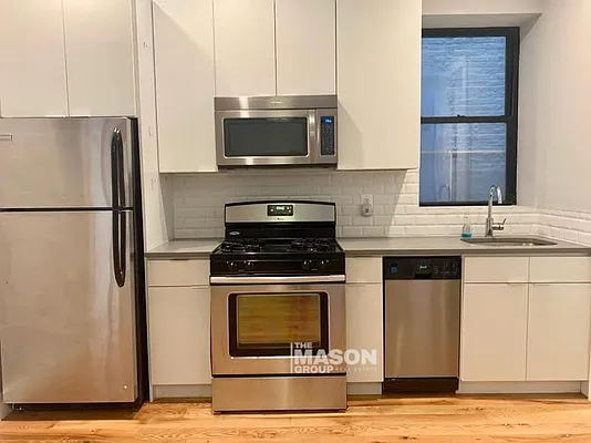 Rented by Mason Group LLC | media 8